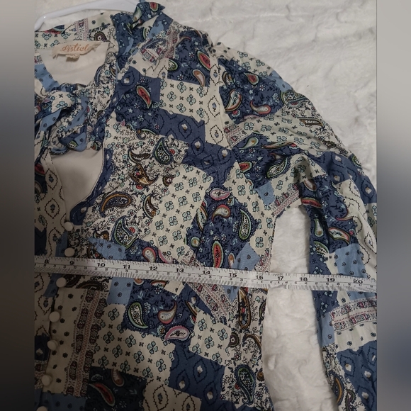 Listicle Blue and White Patterned Mexi Dress - Picture 4 of 6